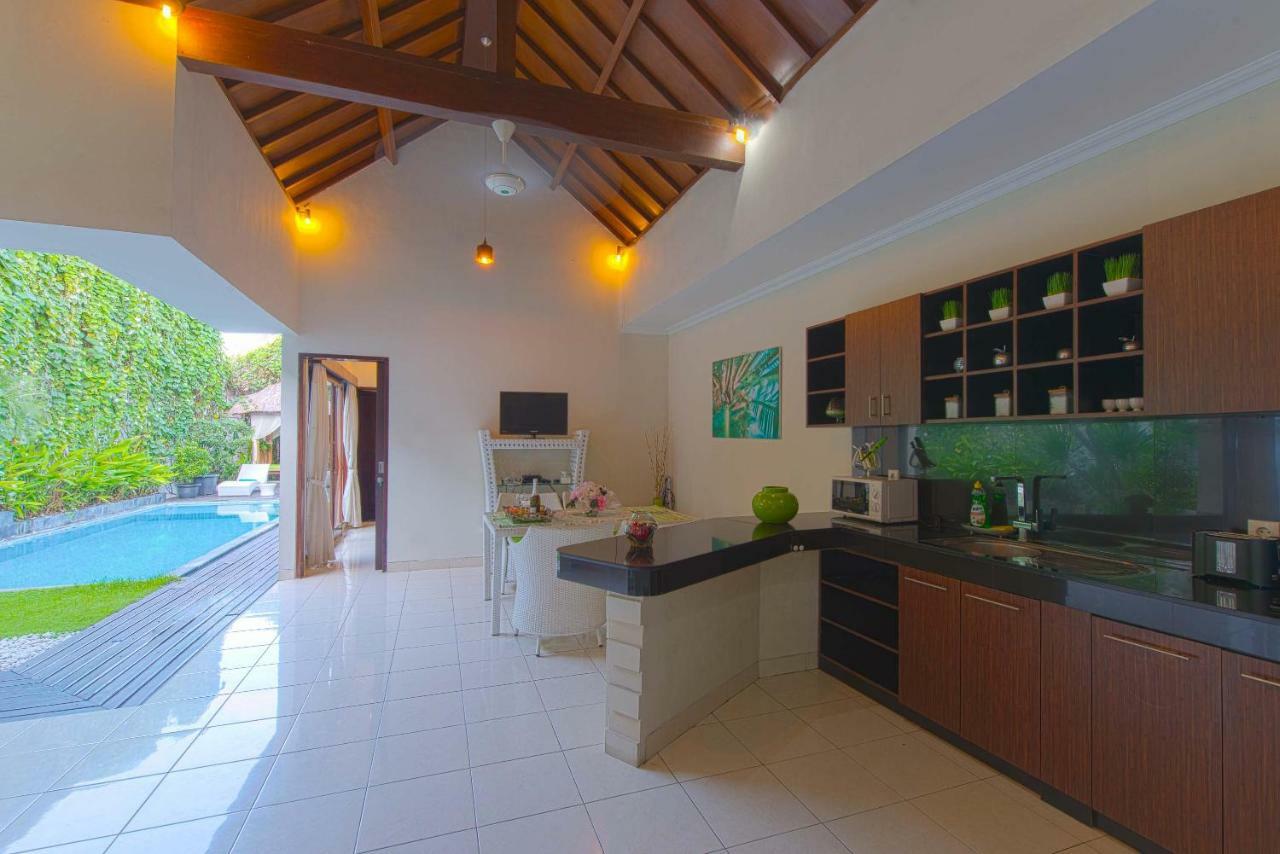 Villa Enjoy - Seminyak Center Zewnętrze zdjęcie